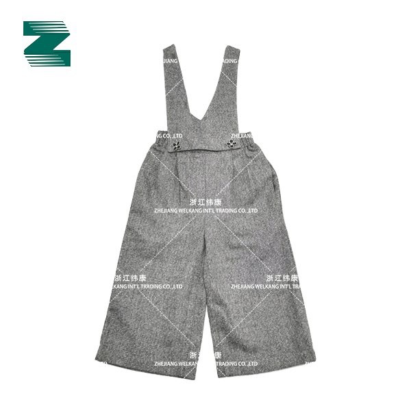 CELANA UNTUK ANAK-ANAK BERBAHAN KAIN TENUN DENGAN LU